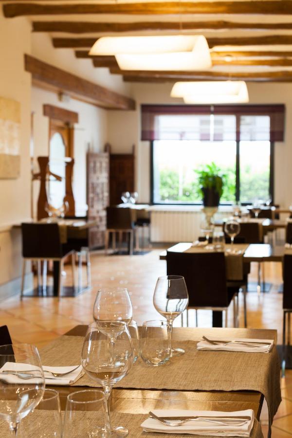 Hostal Restaurant Roma Cubells Exterior photo